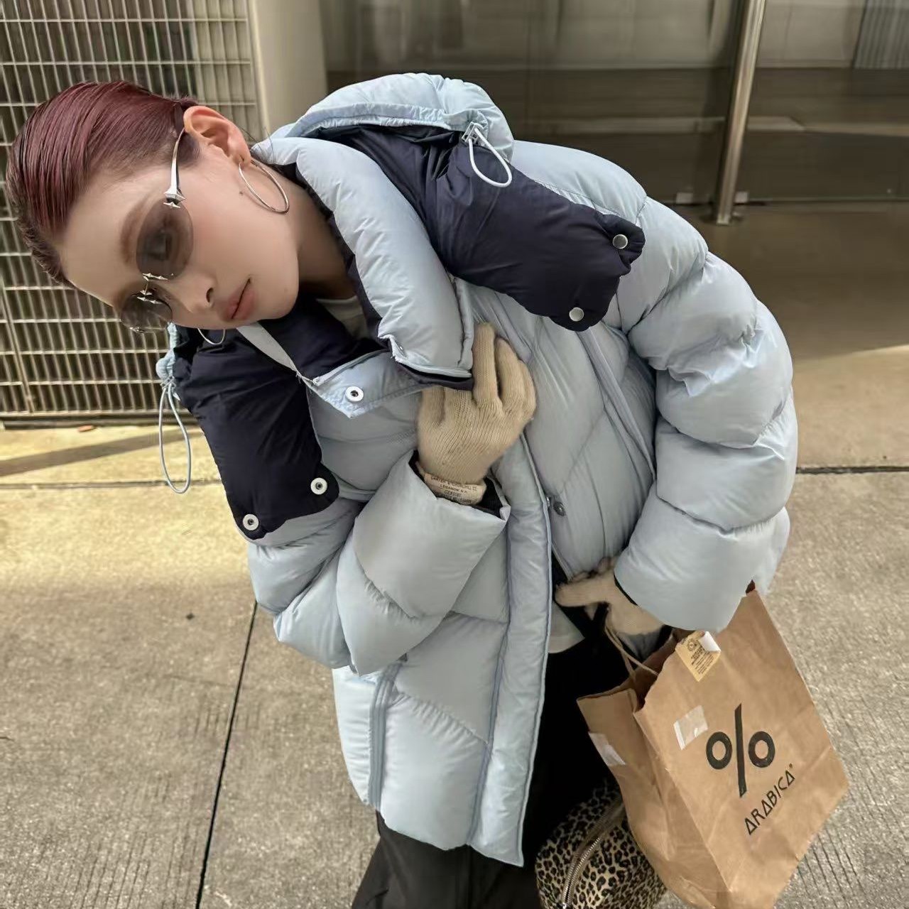 新款羽绒服撞色拼接立领连帽设计休闲保暖时尚百搭潮流
