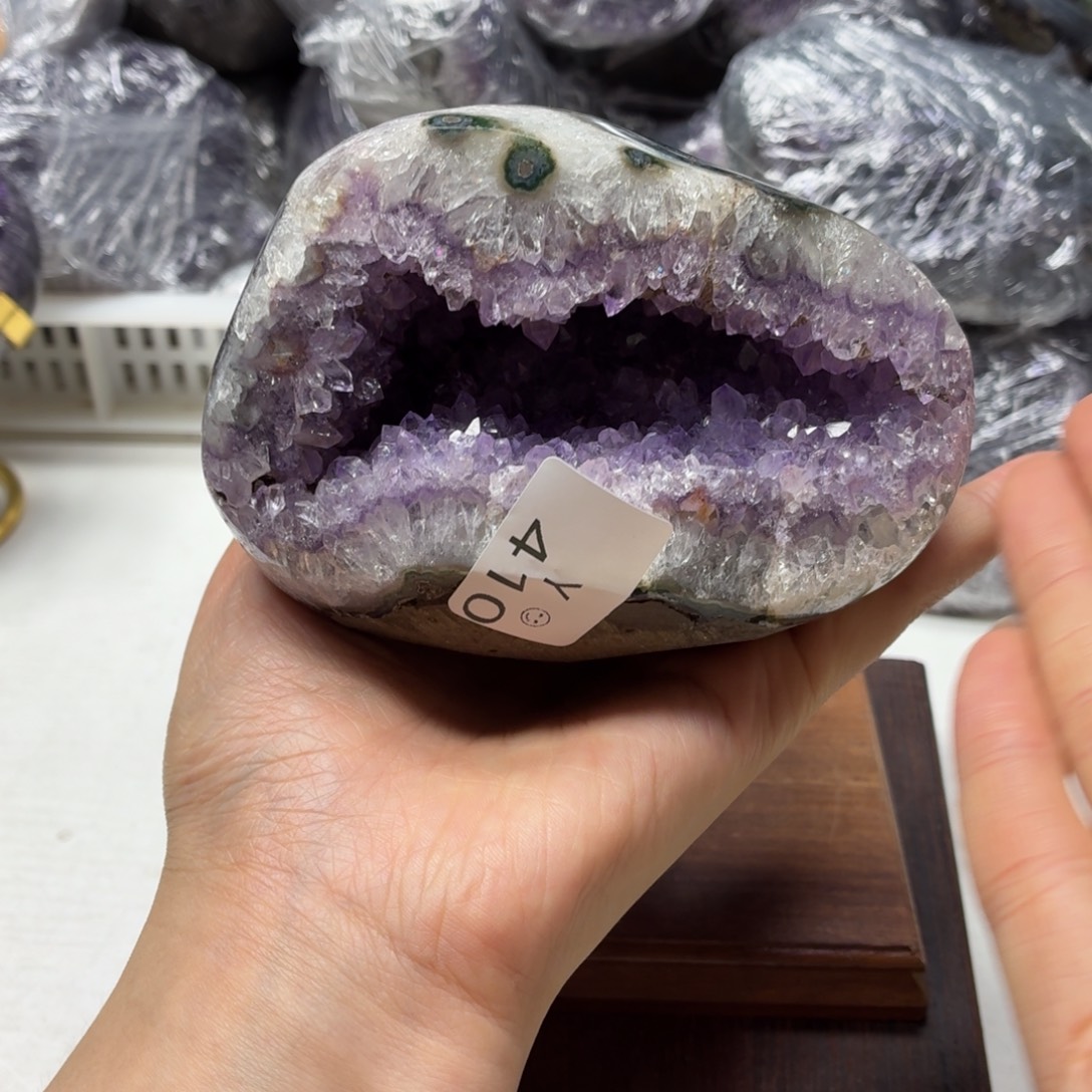 水晶摆件未镶嵌紫水晶