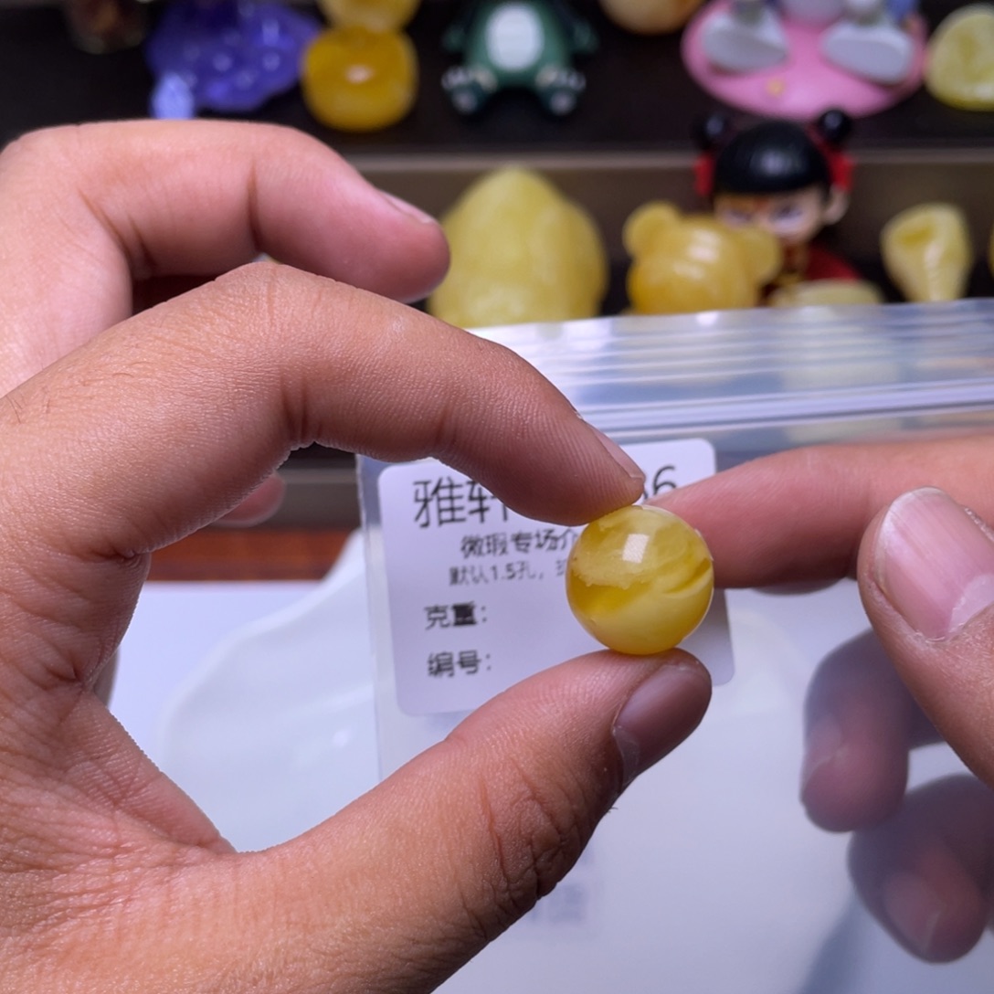 琥珀未镶嵌珠宝奇石