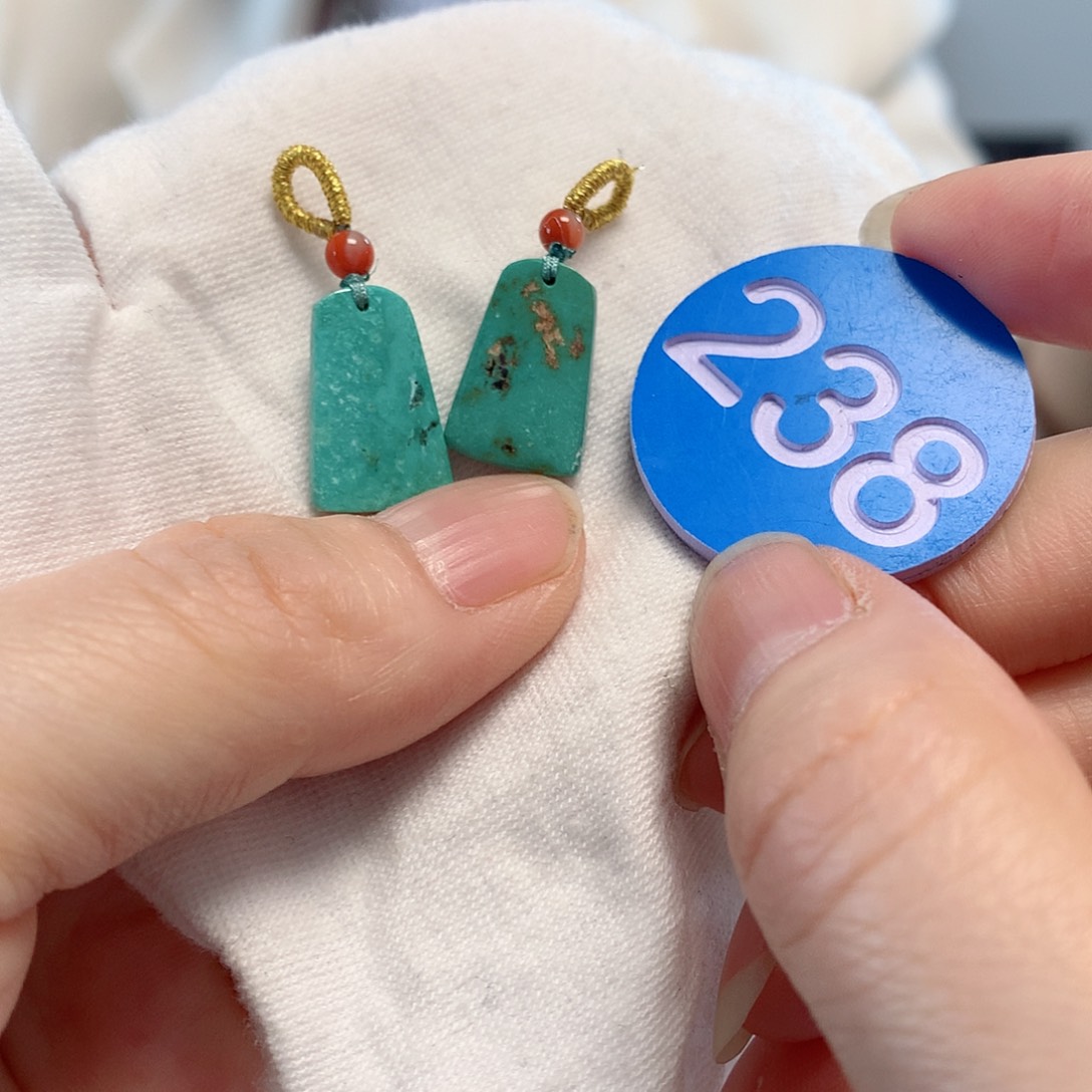 南红玛瑙未镶嵌珠宝奇石