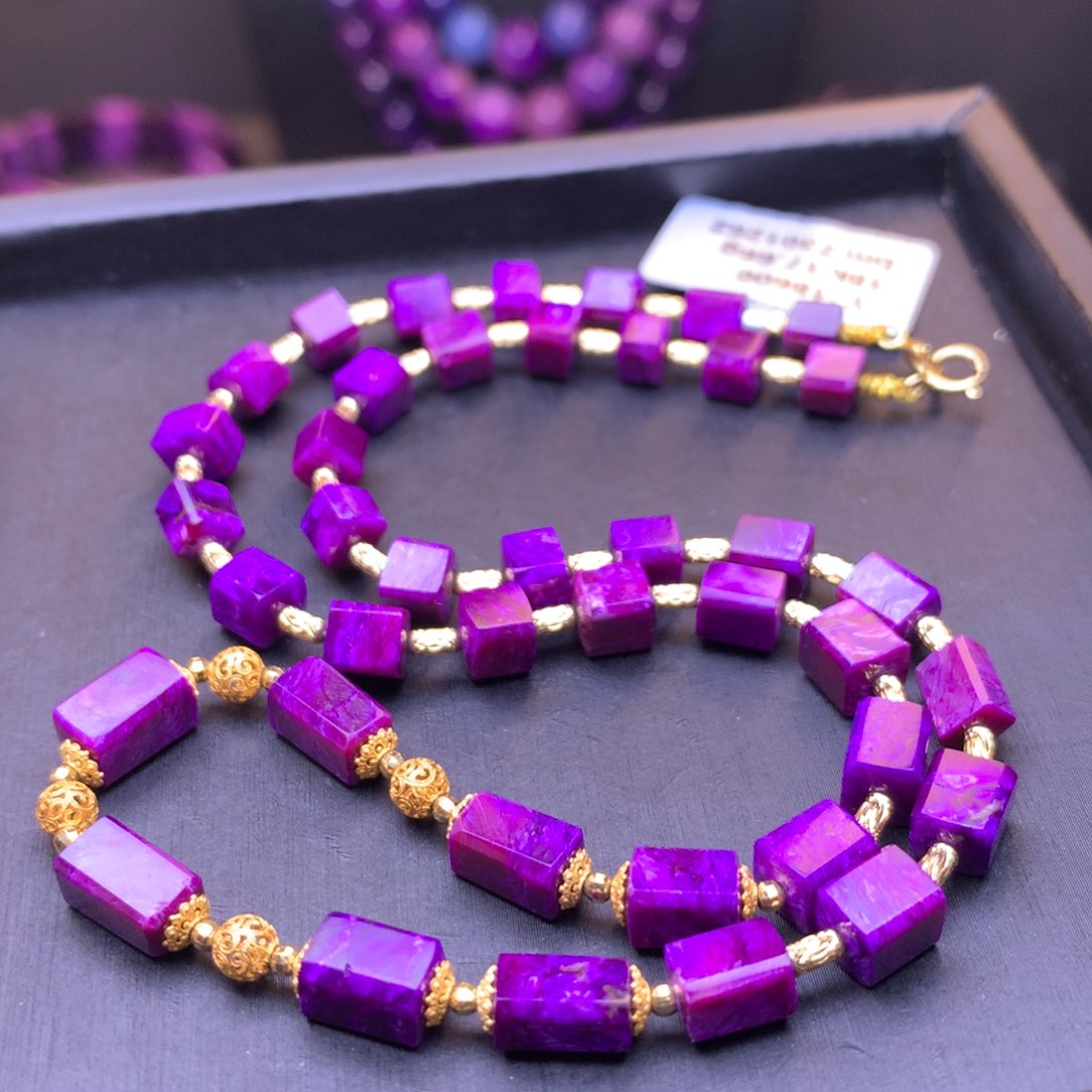 苏纪石（舒俱来）丝绒项链18K金镶嵌