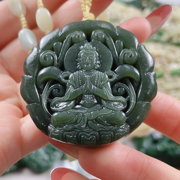 颈饰未镶嵌和田玉