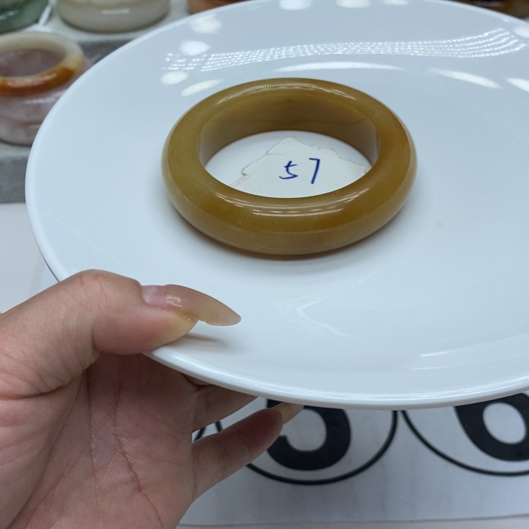 石英质玉未镶嵌手镯