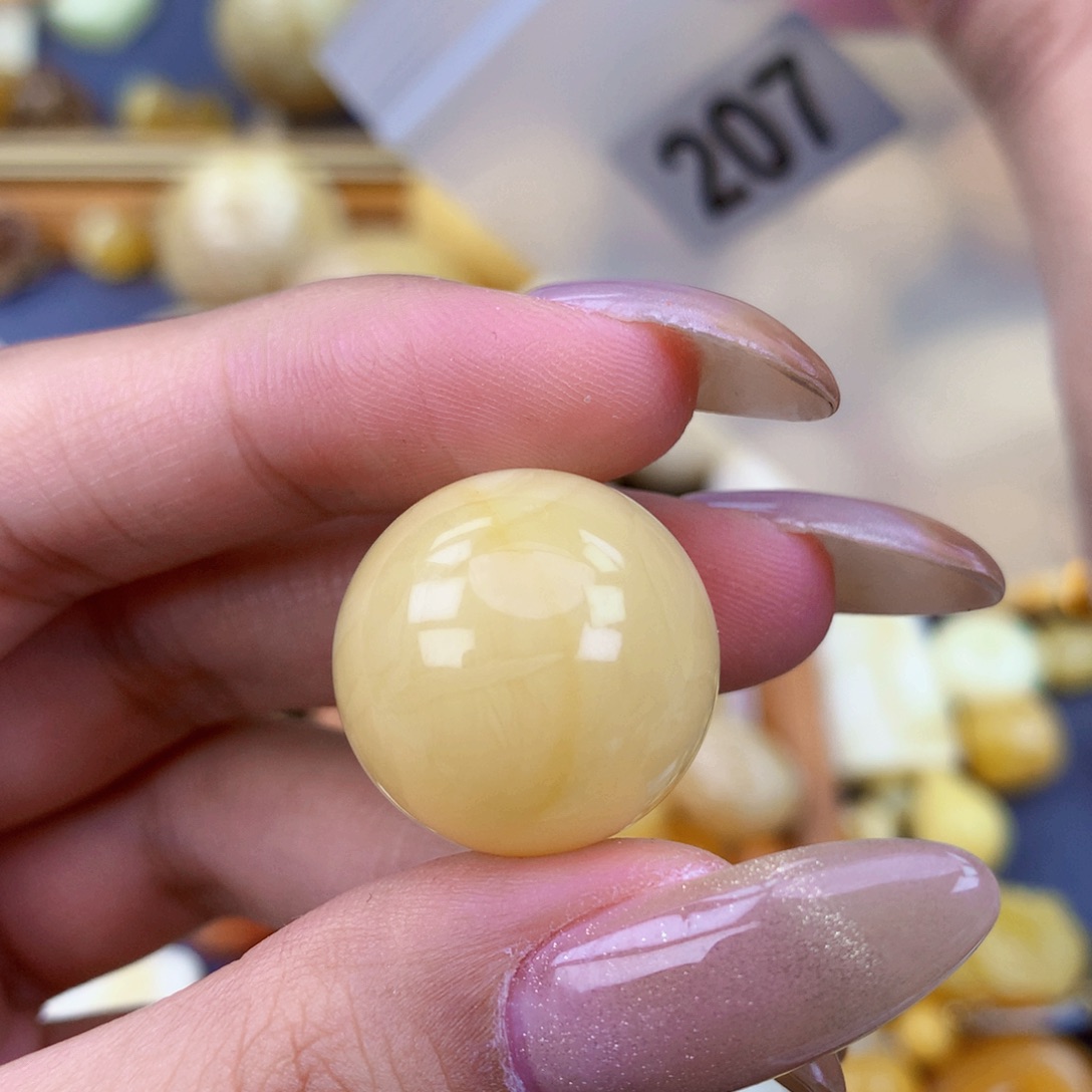 琥珀未镶嵌珠宝奇石20.8 接近全品