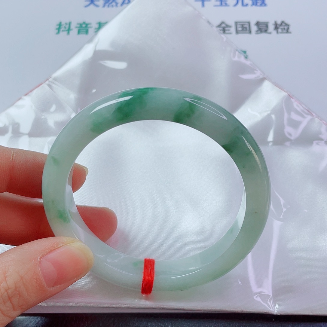 翡翠未镶嵌手镯圈口59.9宽12.5厚9.5