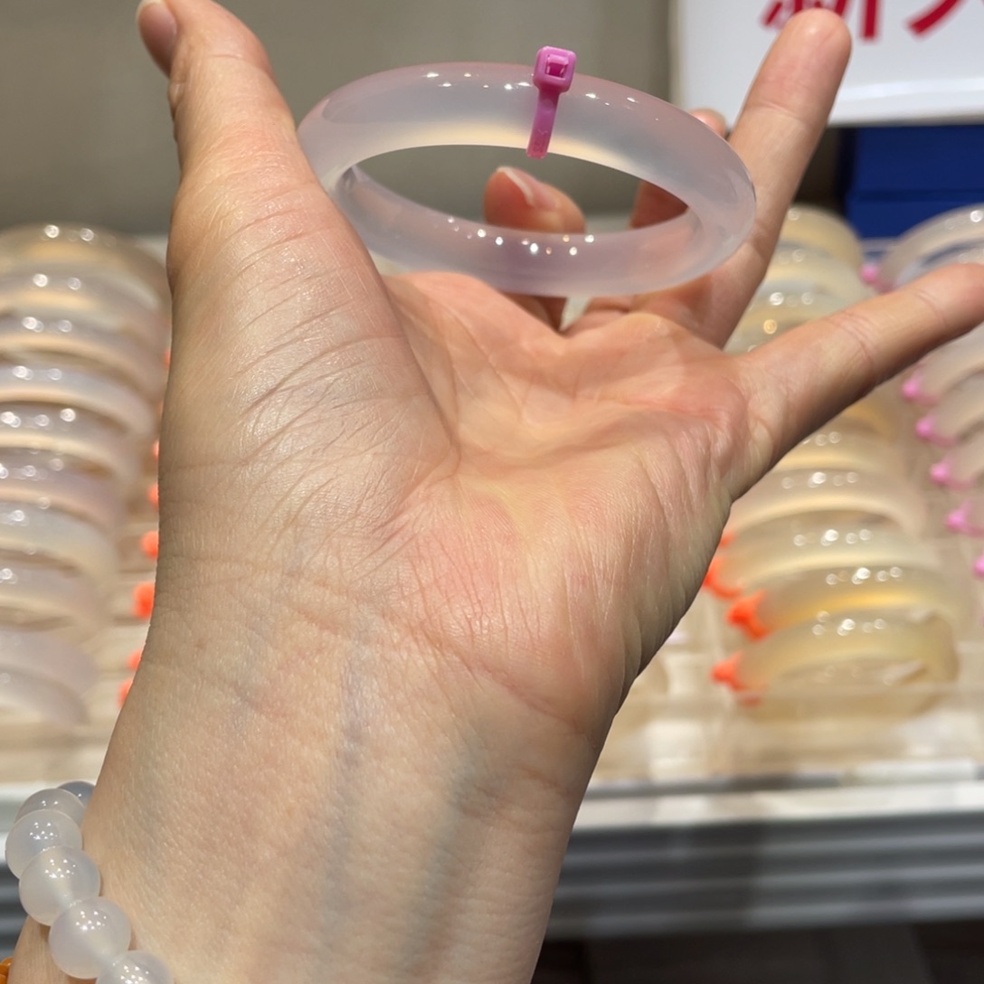 岁***.玛瑙/玉髓未镶嵌手镯@定向荔枝冻@【54+】