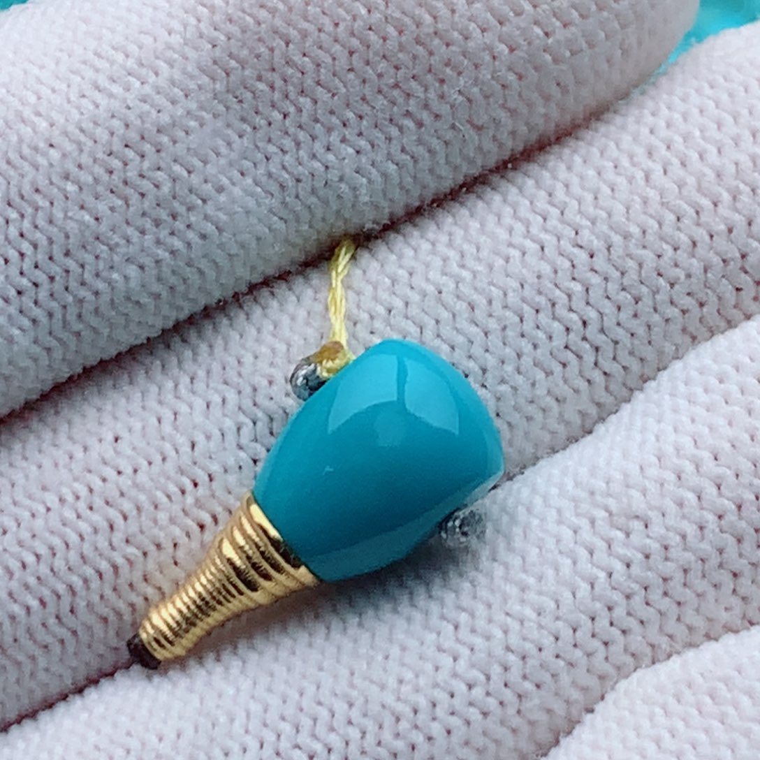 绿松石颈饰未镶嵌