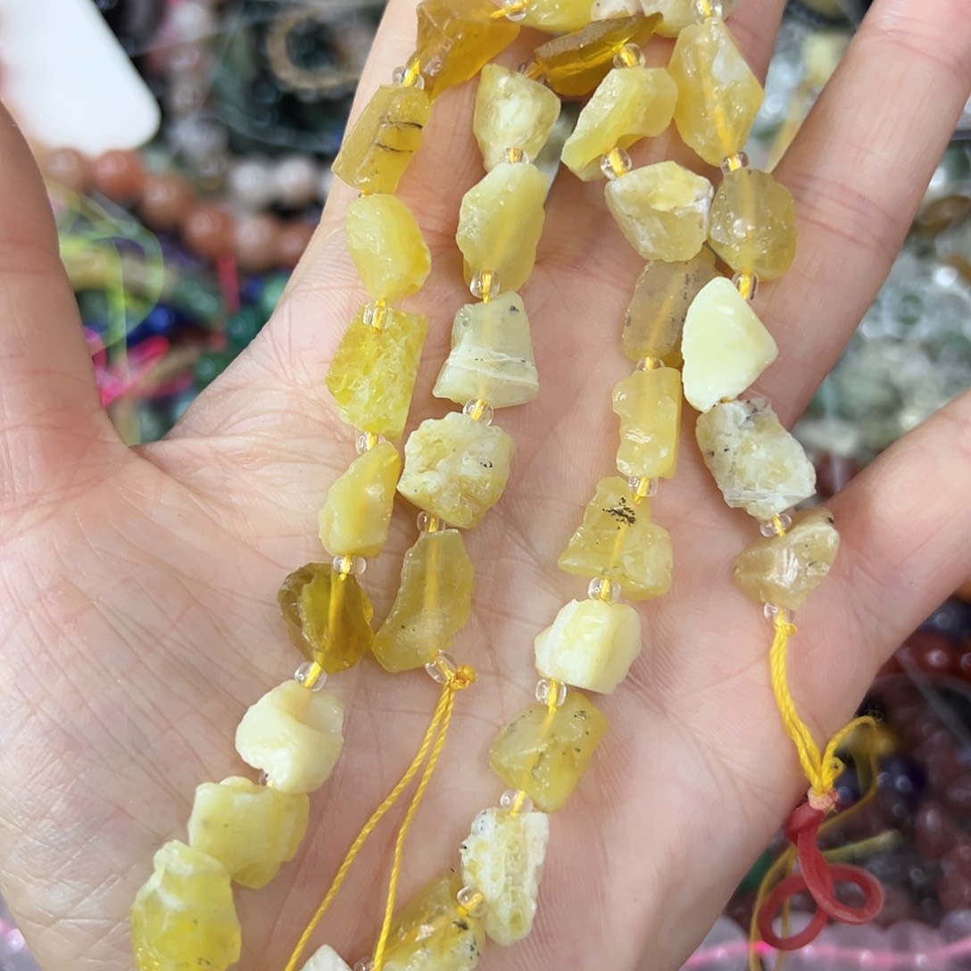 玛瑙/玉髓合金珠宝半成品，黄澳宝原石一条