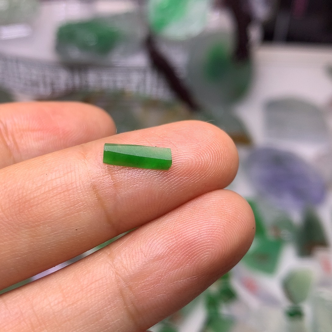 定制翡翠未镶嵌天然翡翠定制