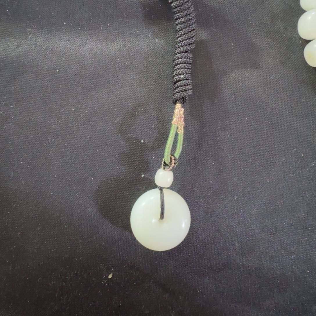 和田玉未镶嵌颈饰s****e