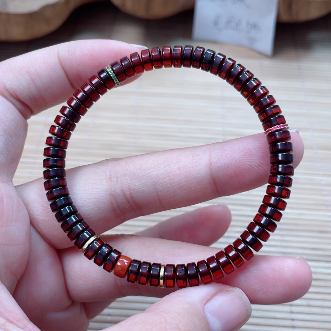 蜜蜡未镶嵌裸石血珀