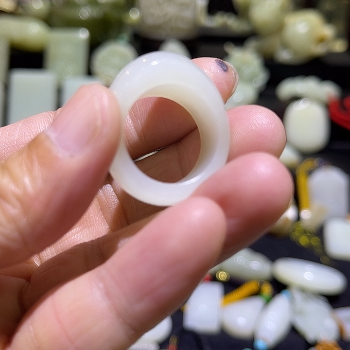 和田玉未镶嵌戒指