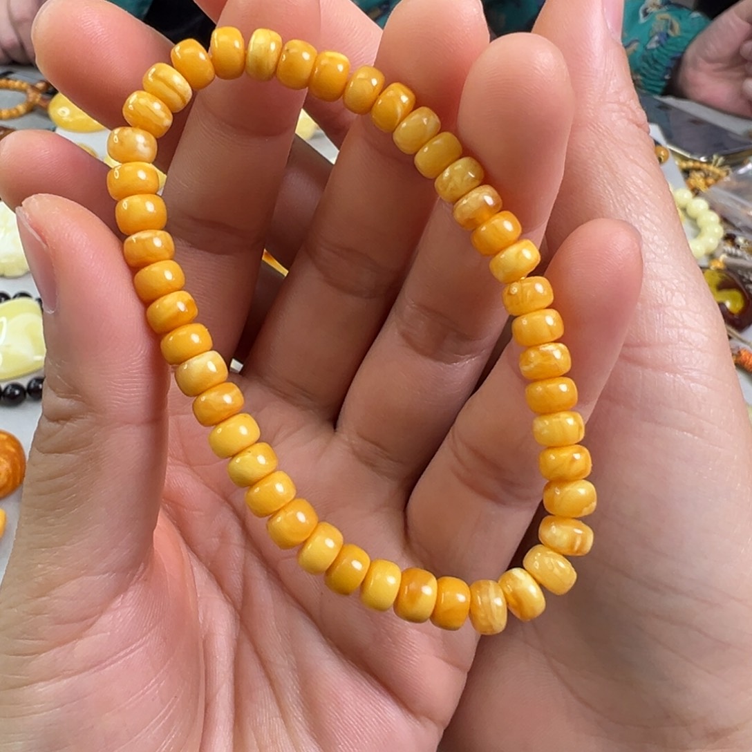 蜜蜡裸石未镶嵌蜜蜡