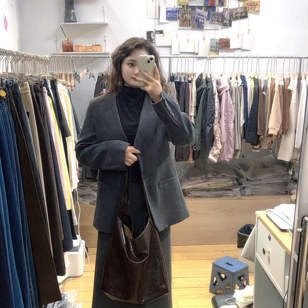 韩版简约女装上衣