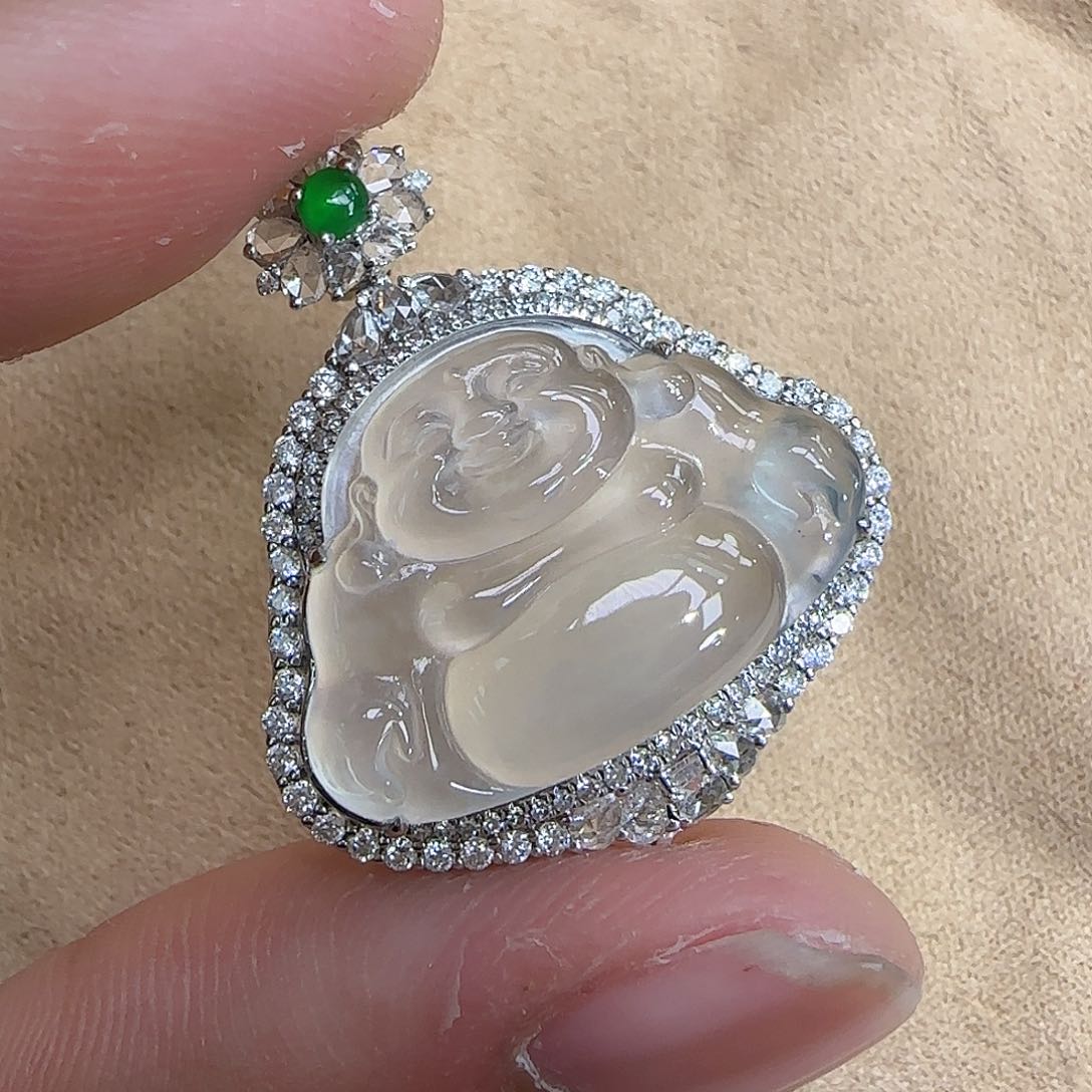 翡翠颈饰18K金镶嵌天然翡翠