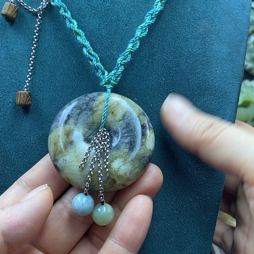 【闪购商品】蛇纹石玉吊坠未镶嵌