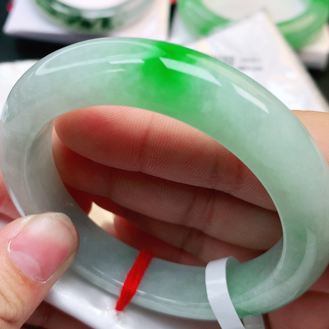 未镶嵌手镯翡翠纯天然翡翠飘阳绿1211号