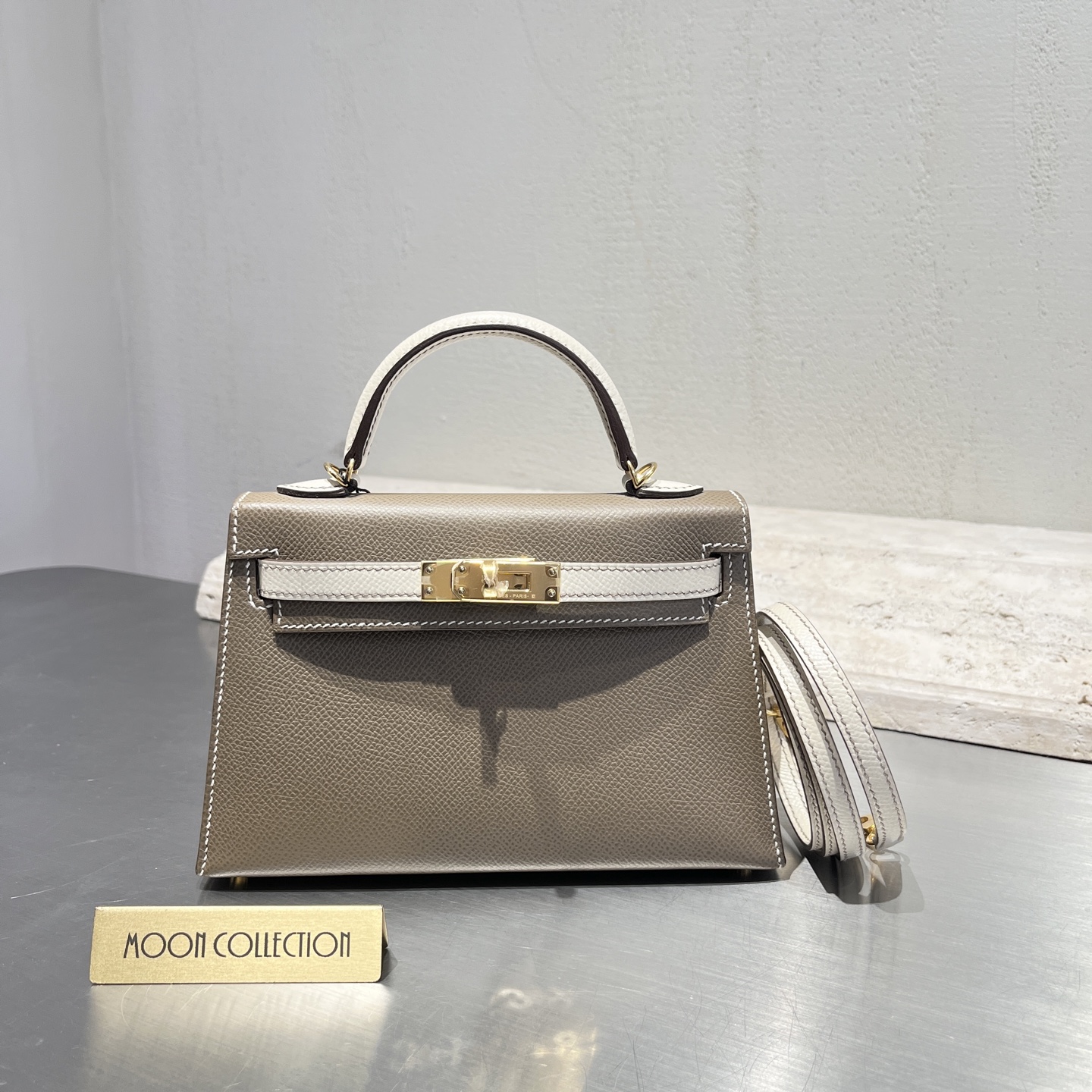 99新 Hermes/爱马仕 MINI KELLY 2代 大象灰拼奶昔白 Epsom y刻