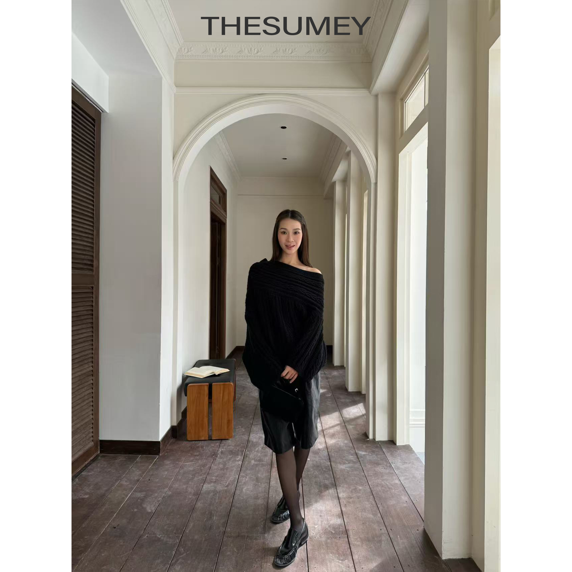 THESUMEY黑色一字斜肩毛衣秋冬韩系修身显瘦针织衫高级感纯色上衣