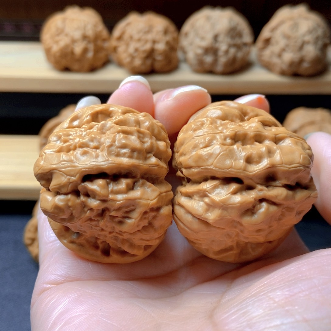 文玩核桃吊坠蛤蟆头