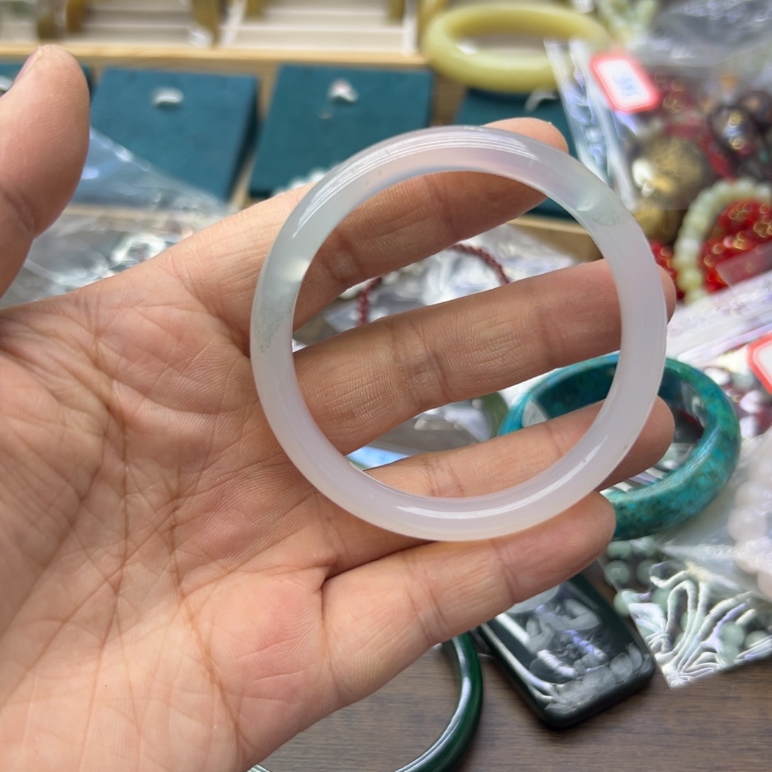 玛瑙/玉髓未镶嵌手镯53.1圈围859