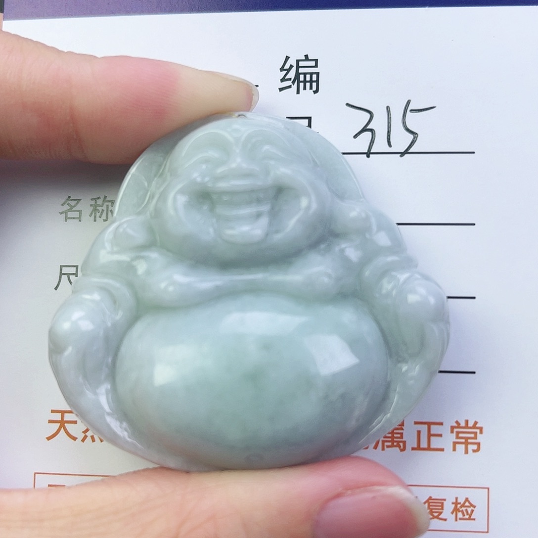 翡翠颈饰未镶嵌佛公