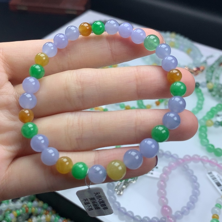 翡翠手镯未镶嵌卡