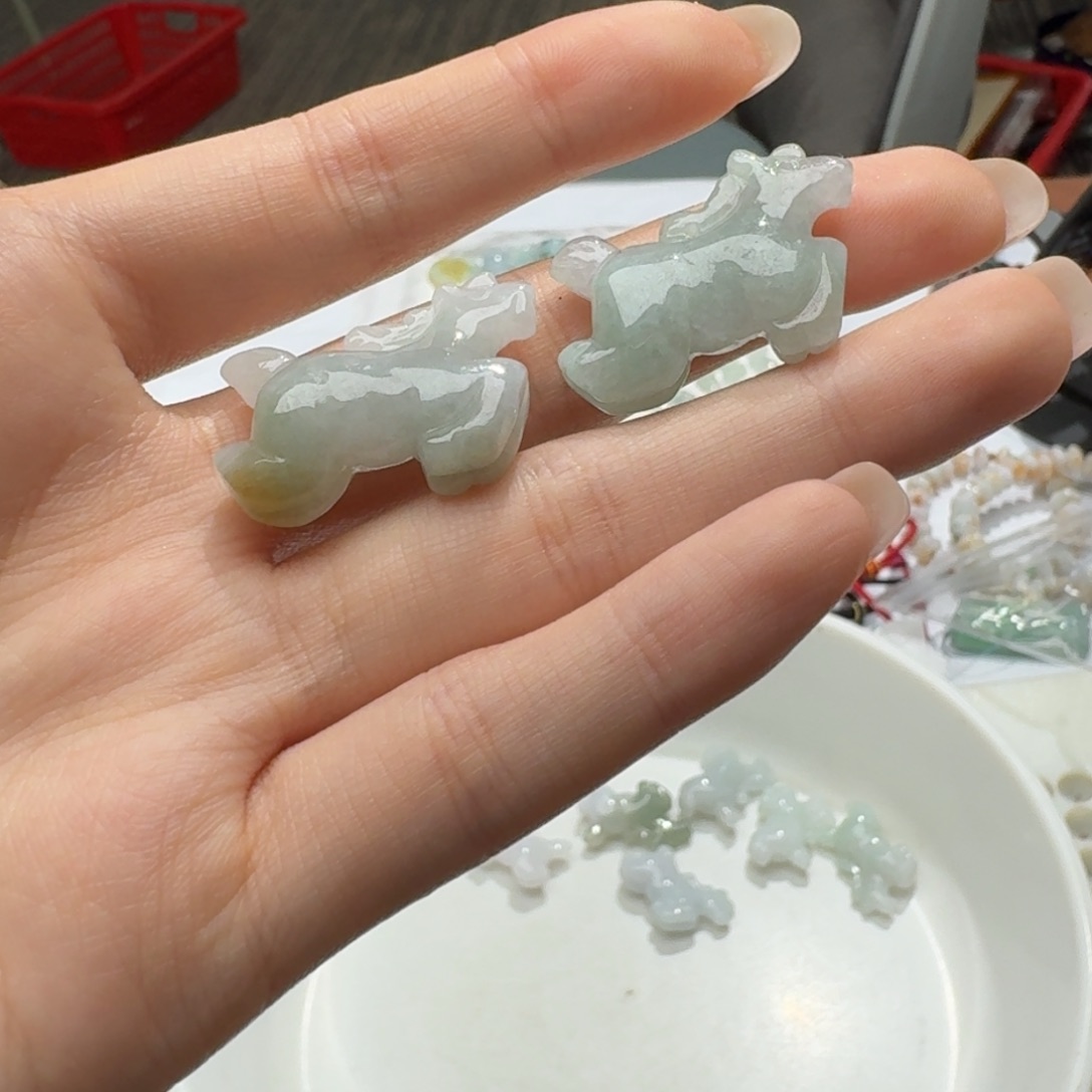 未镶嵌挂件翡翠蛀*