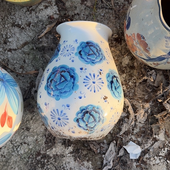 微瑕景德镇陶瓷花瓶