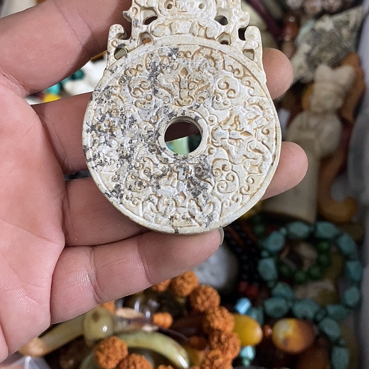 和田玉未镶嵌挂件