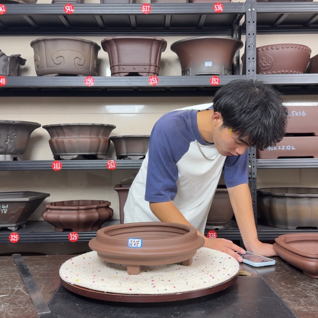 紫砂花盆呜呜呜呜