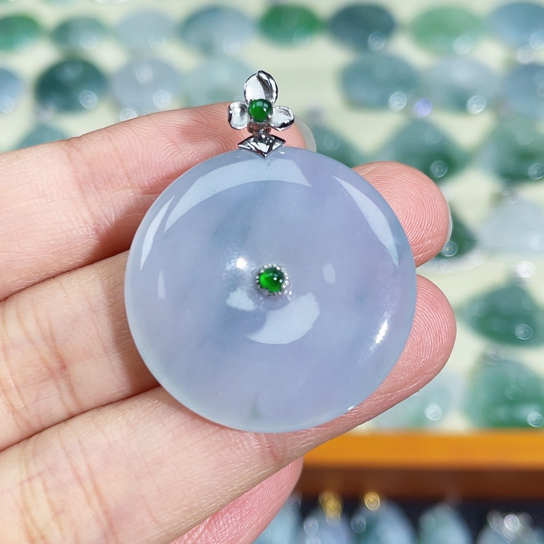 翡翠颈饰18K金镶嵌吊坠