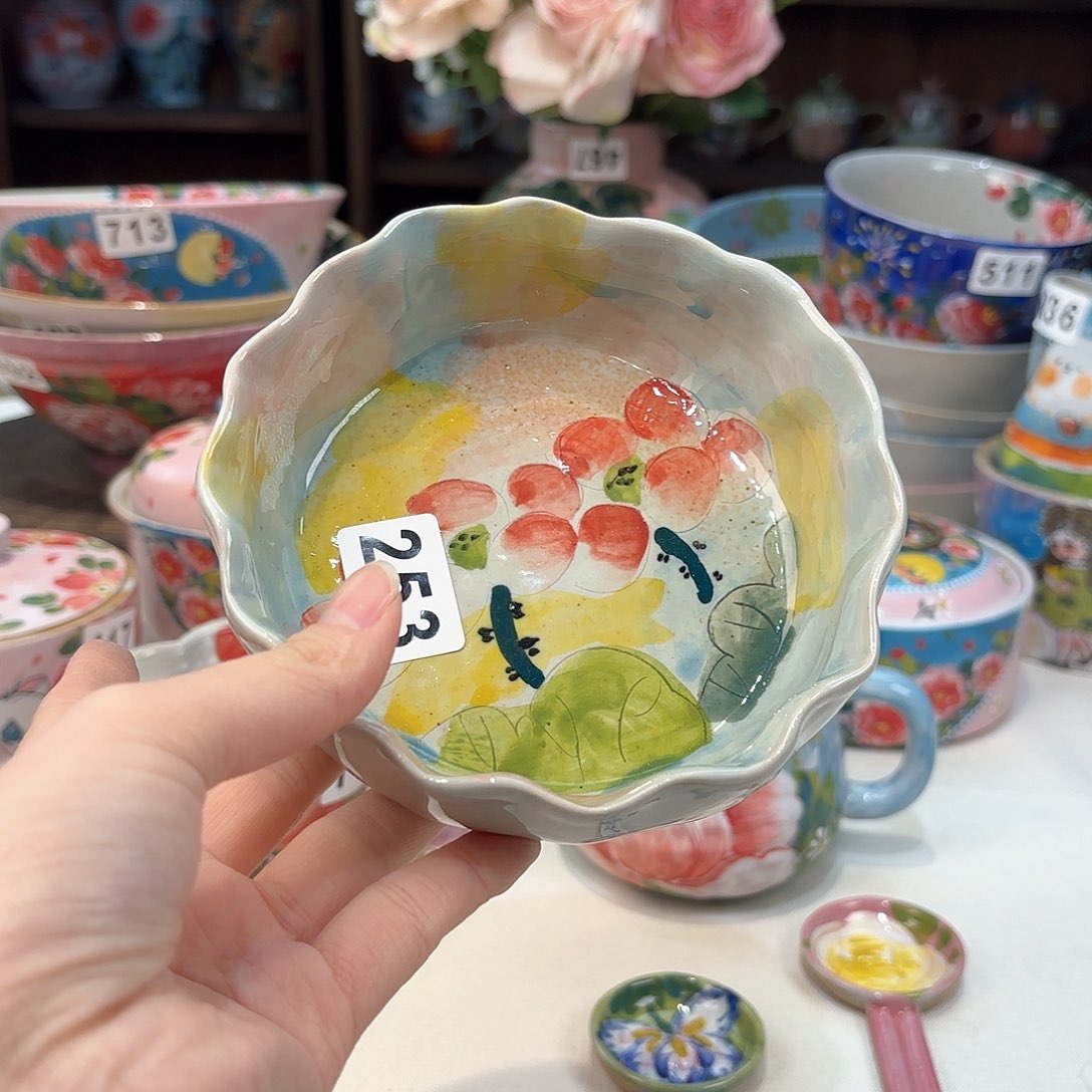 瓷片兔兔的小可爱太