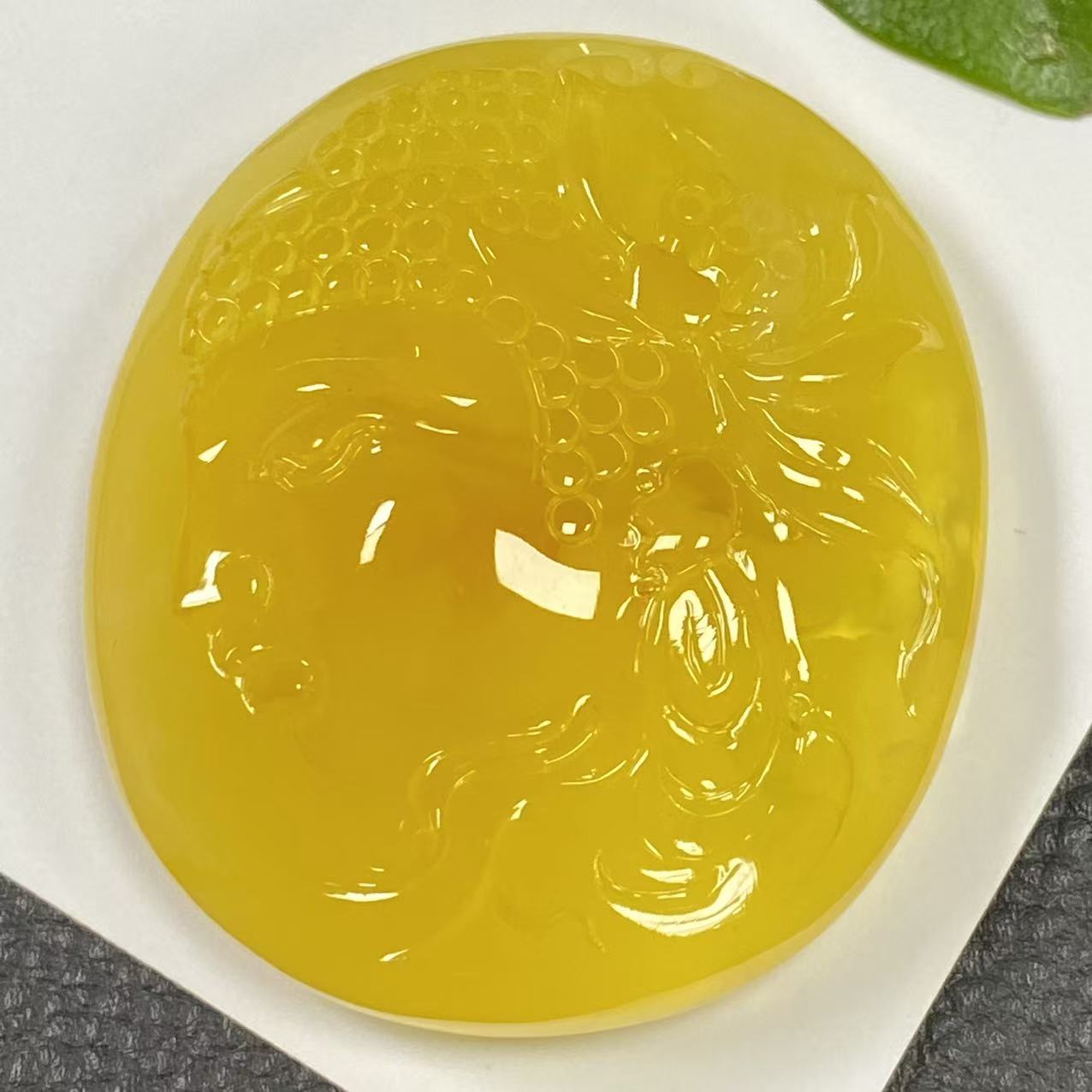 「戴琴珠宝」Q1207-蜜蜡雕刻件吊坠（多样性发其一）