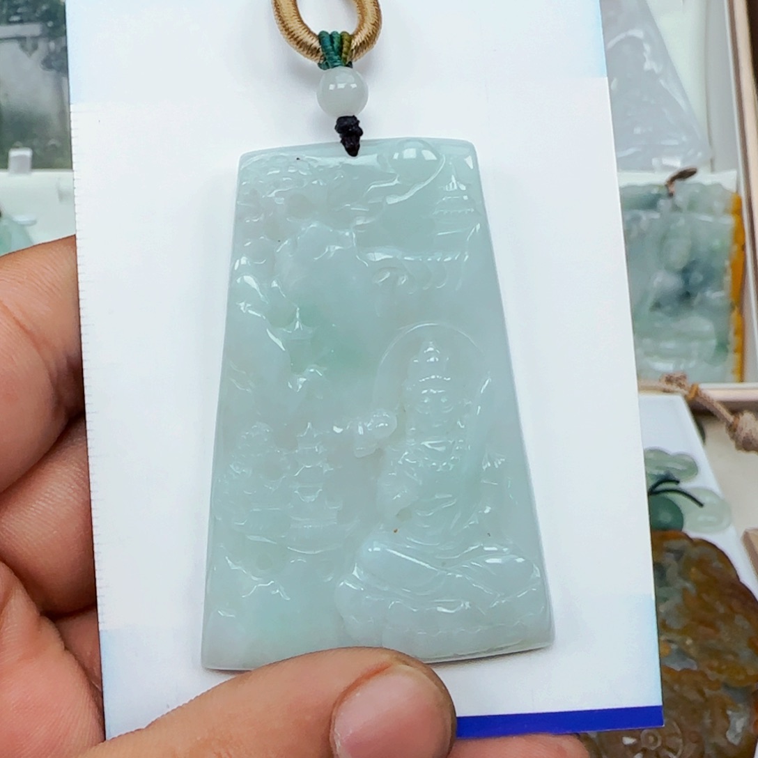 翡翠颈饰未镶嵌，