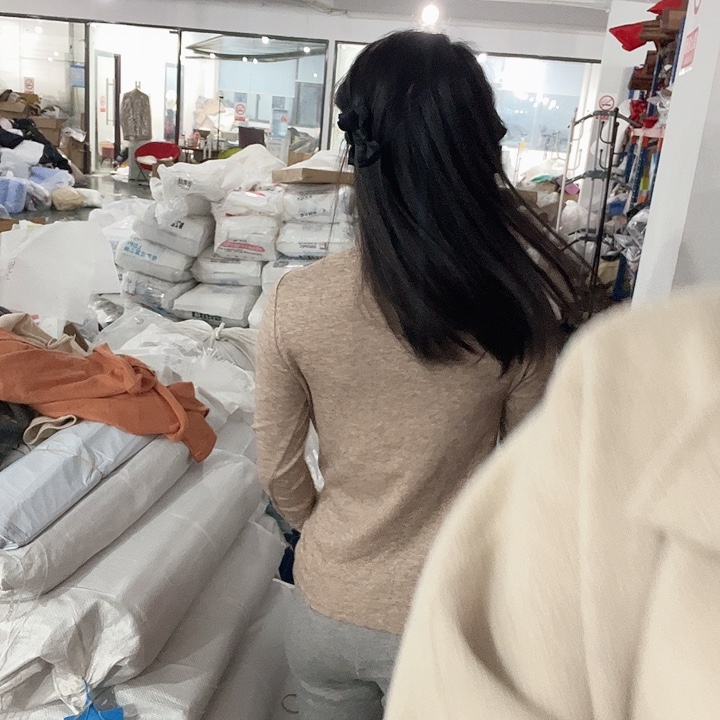 燕麦色内搭S码啦啦