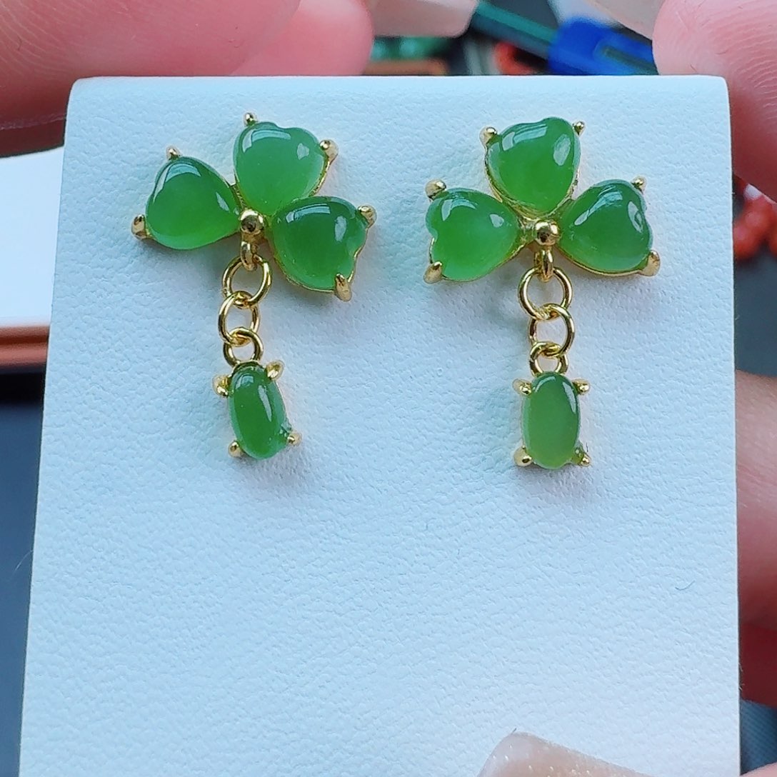 和田玉（碧玉）碧玉三叶草耳钉银S925镶嵌