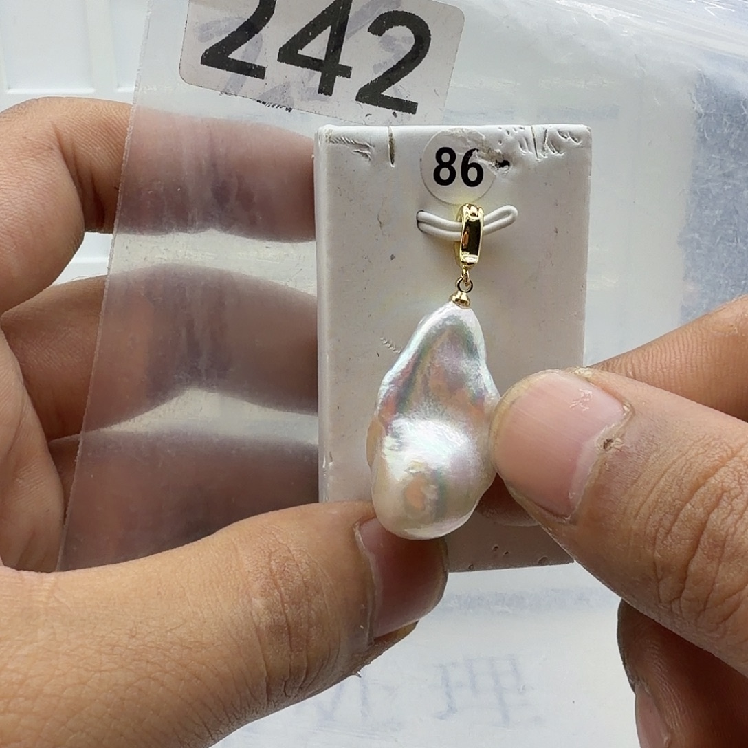 合金淡水珍珠颈饰