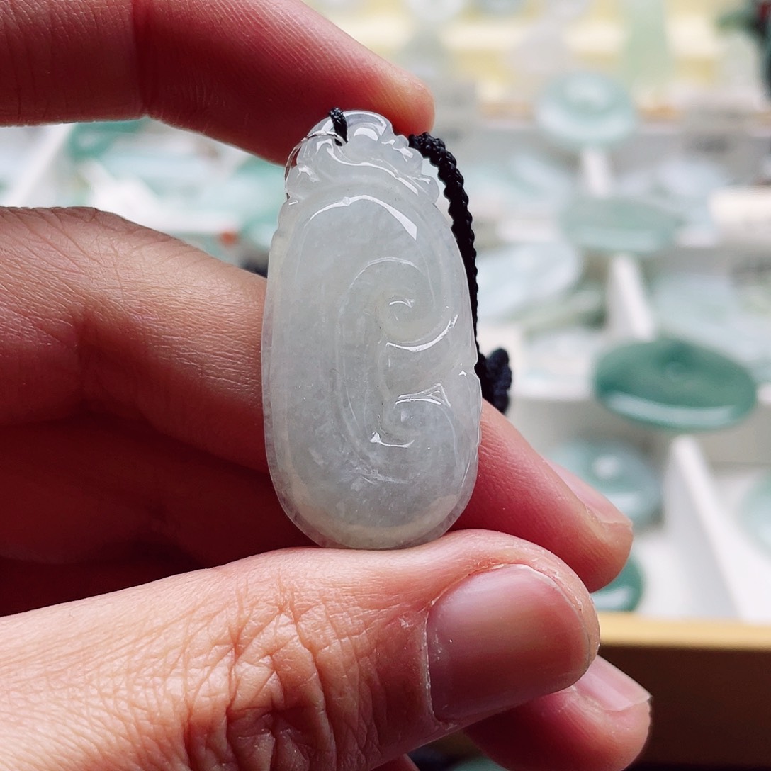 翡翠颈饰未镶嵌天然翡翠