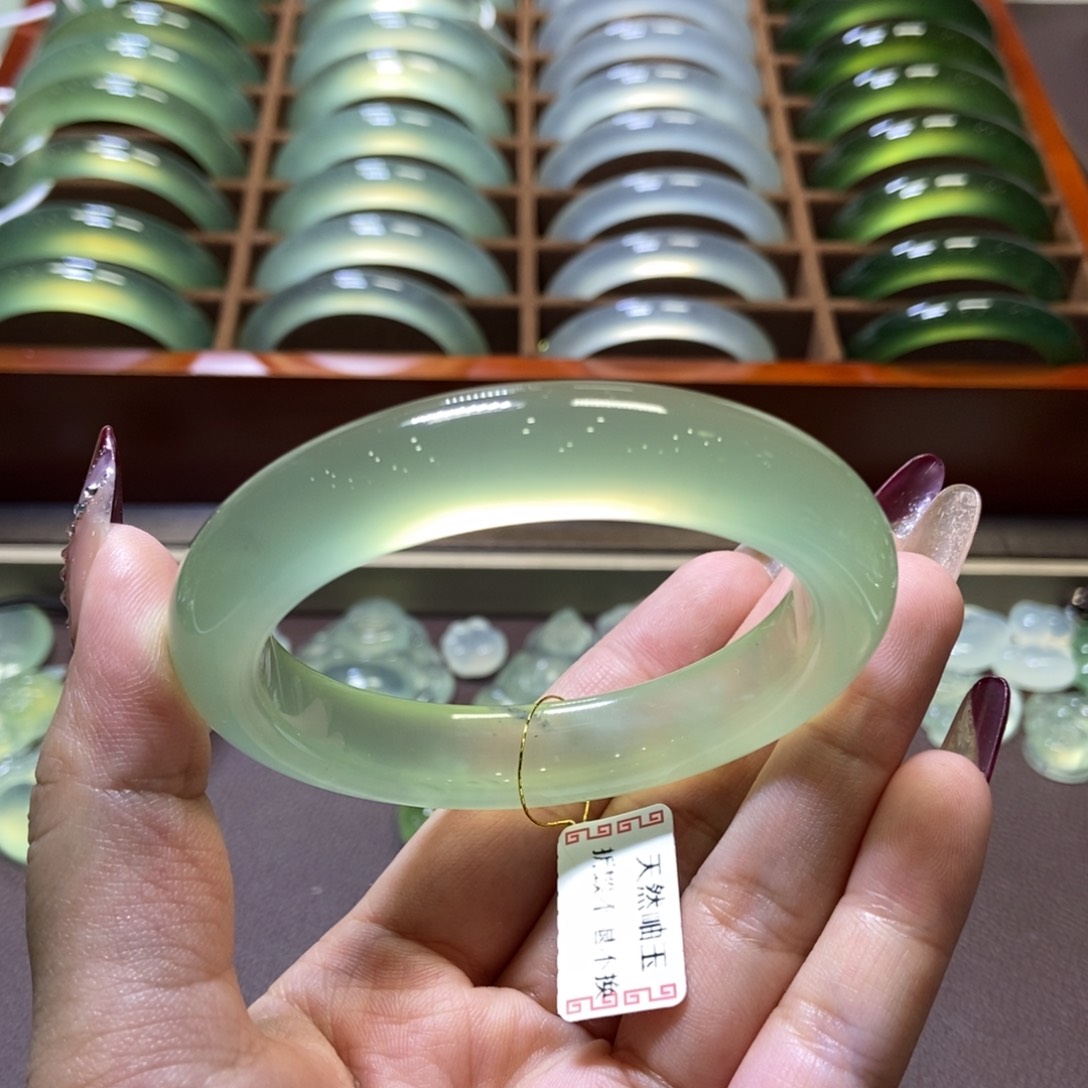 蛇纹石玉手镯56未镶嵌