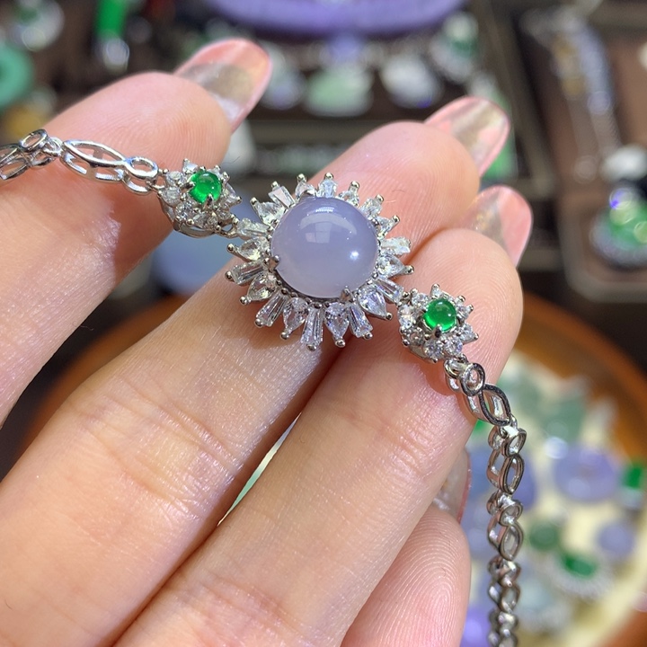 翡翠颈饰银S925镶嵌翡翠吊坠