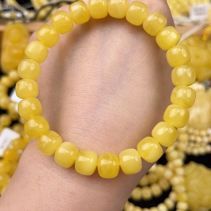 琥珀未镶嵌颈饰琥珀