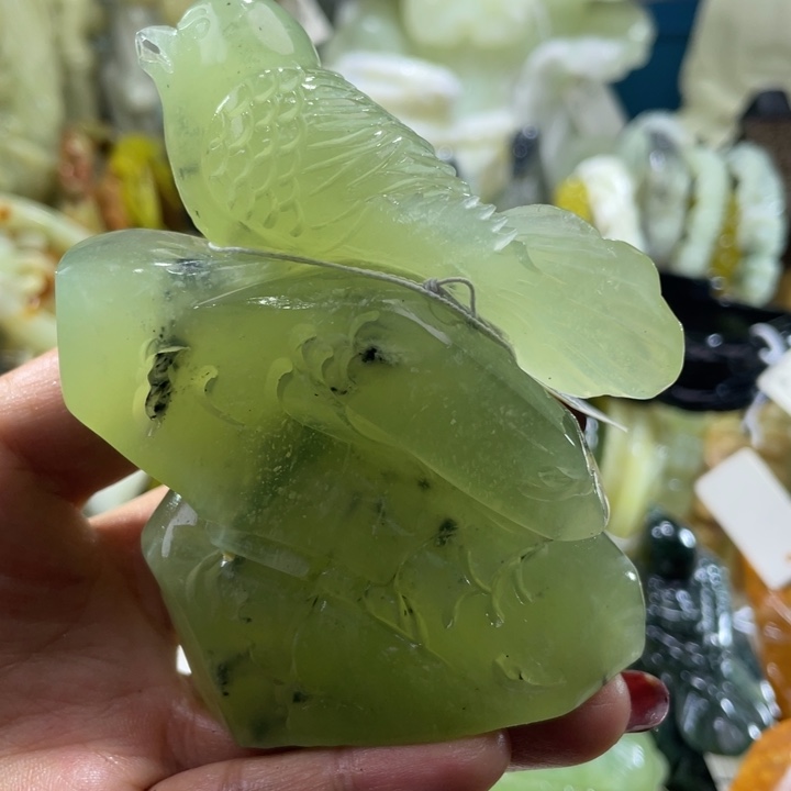 岫玉未镶嵌摆件喜鹊