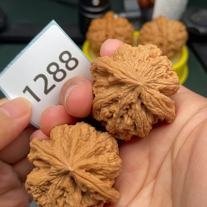 文玩核桃吊坠1288号粗筋42