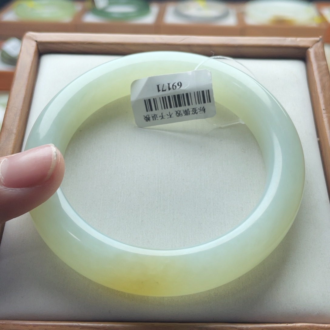 【闪购商品】和田玉手镯未镶嵌56.5 纹