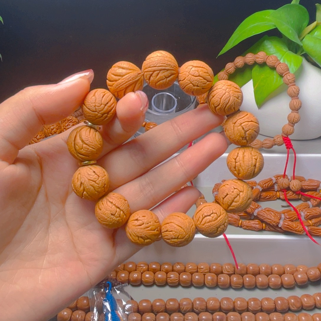 大***排秦岭龙纹桃核手串