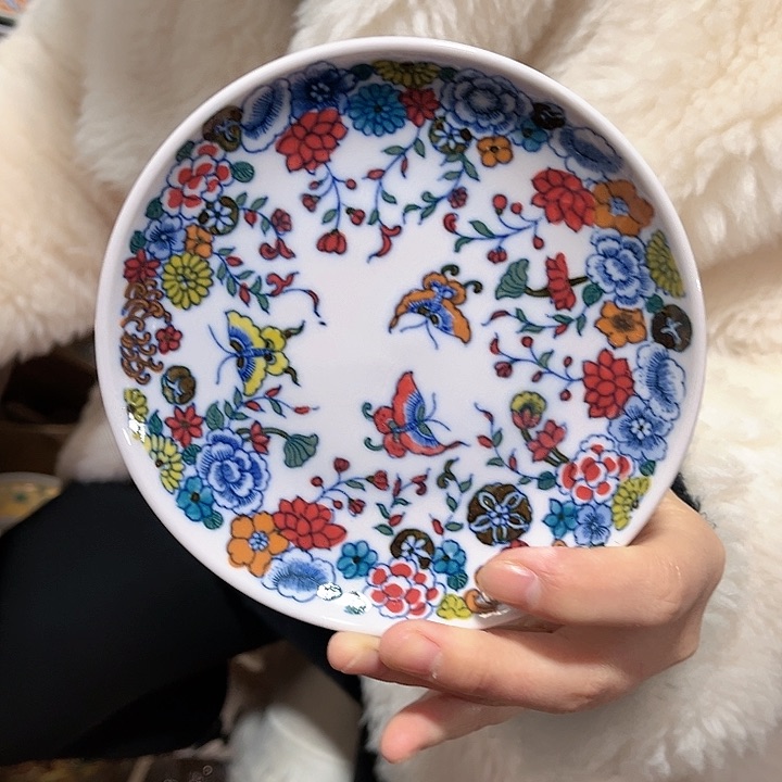 瓷片/////////直径13.5厘米。