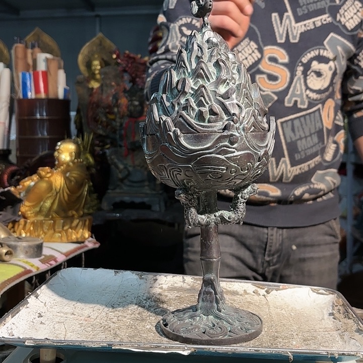 597000000000000000000000