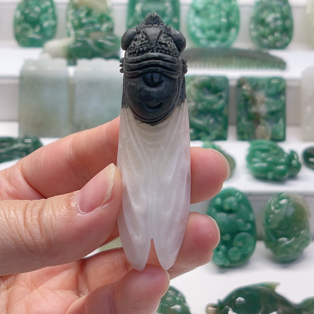 独山玉未镶嵌颈饰