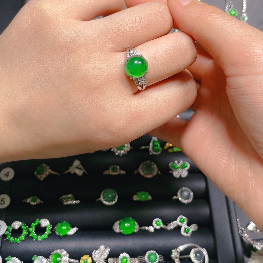 翡翠戒指银S925镶嵌戒指